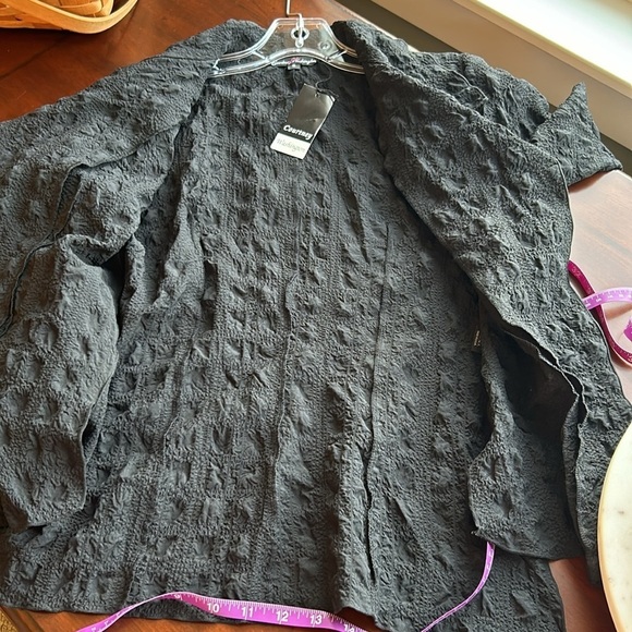 Courtney Washington size small light weight jacket poly and Lycra unique button - Picture 12 of 17